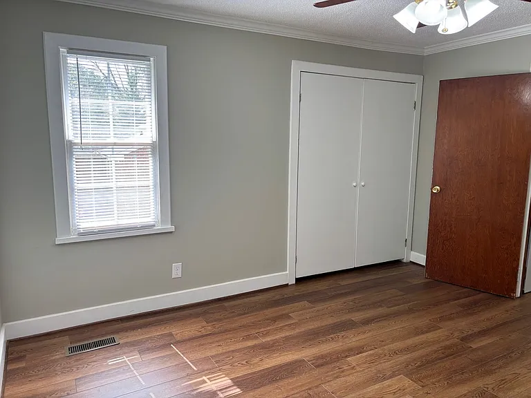 495 York St — Photo 12