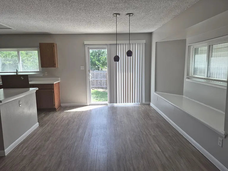 4414 Stradford Pl — Photo 10