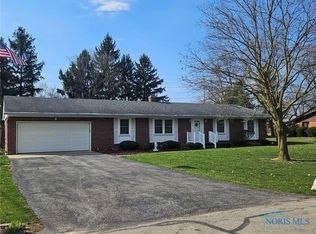 108 Sycamore Ln, Bryan, OH