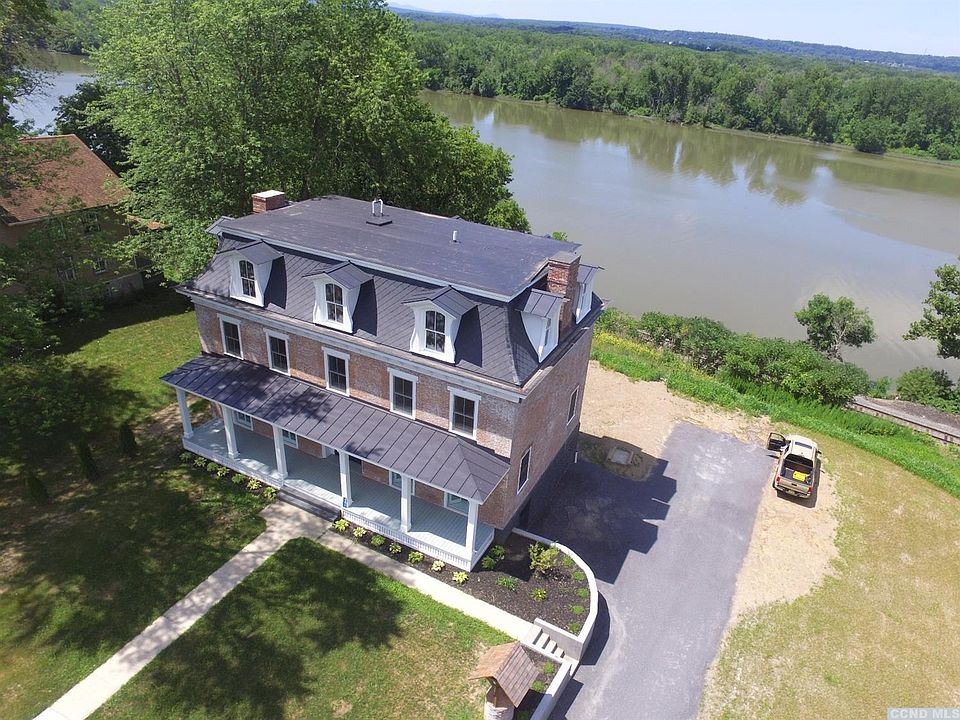 2nd image of 591 River Rd