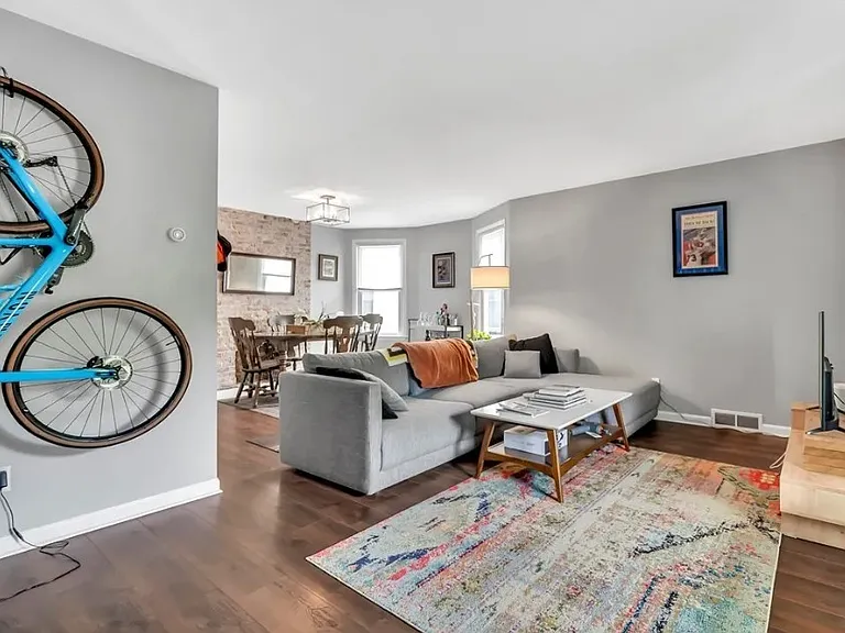 47 Abbottsford Pl #1 — Photo 2