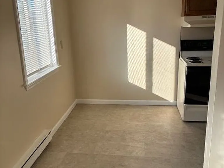 288 Pine St — Photo 15