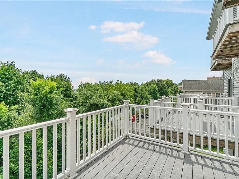 524 Harrison Ave #3 — Photo 9