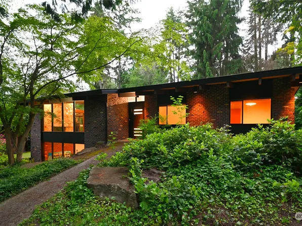 1006 SW 174th Place, Normandy Park, WA 98166