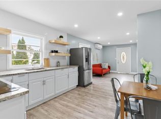 33 Ridge St, Cranston, RI 02920