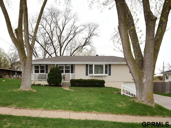 4614 N 81st St, Omaha, NE 68134