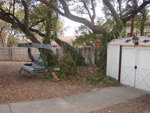 3rd image of 1518 BECONSFIELD DR