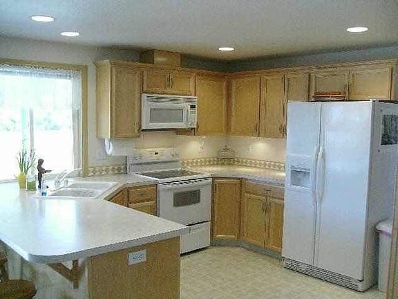 2nd image of 5504 Montague Ln