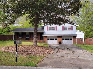 6591 Oak Valley Dr, Riverdale, GA 30274