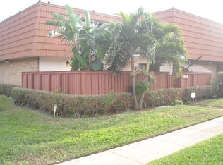 2805 SW 11th Pl, Deerfield Beach, FL 33442