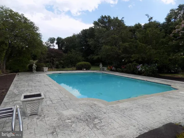 313 Glenville Rd, Churchville, MD 21028
