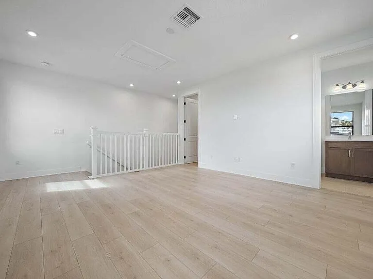 13613 Le Christine Dr — Photo 34