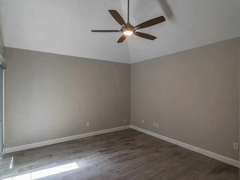 3142 Royal Gable Dr — Photo 12