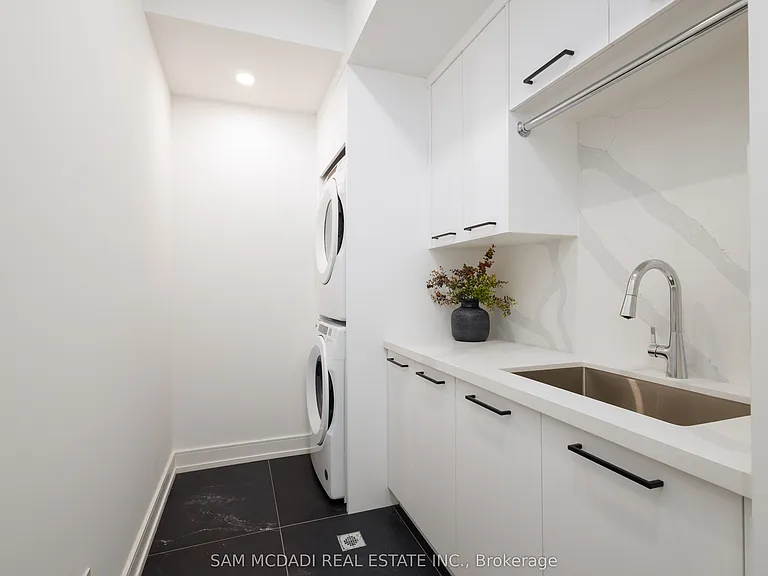 24 21st St — Photo 32