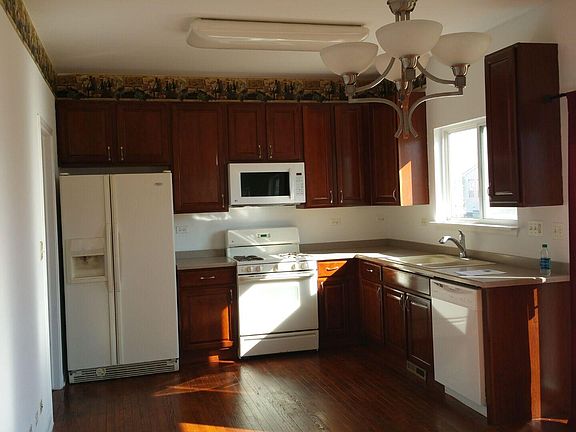 2nd image of 304 Preserve Dr