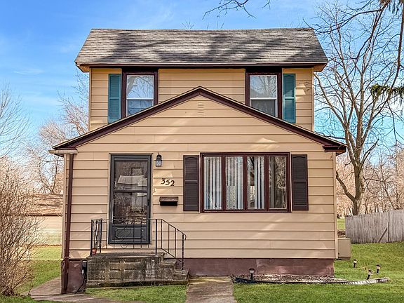 2nd image of 352 3rd St