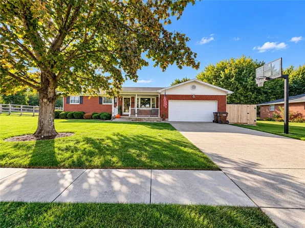 215 Miller Ave, Eaton, OH 45320