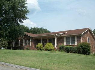 882 Foxglove Ln, Morristown, TN 37814