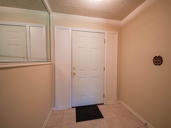 3rd image of 301 W Bolling St