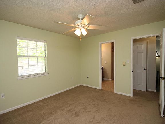 3rd image of 107 Marquette Dr
