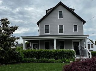 153 Sydney St, Oyster Bay, NY 11771