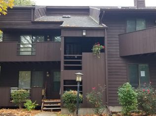 215 E Jolly Rd APT G11, Lansing, MI 48910