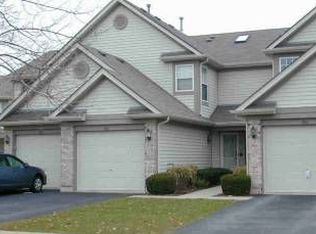 1997 Persimmon Ct, Schaumburg, IL 60193