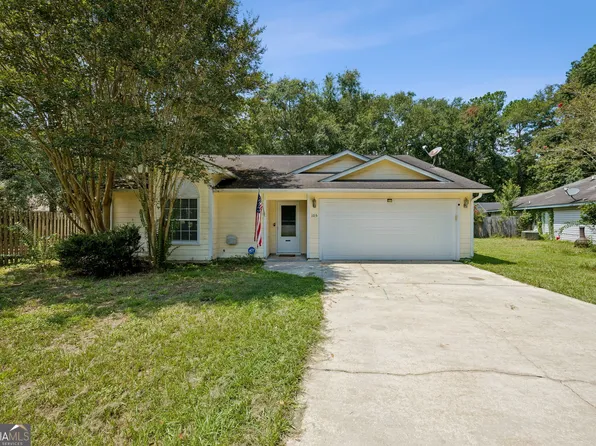 105 Longleaf Ct, Kingsland, GA 31548