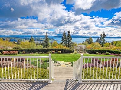 505 Green Island Way, Camano Island, WA, 98282