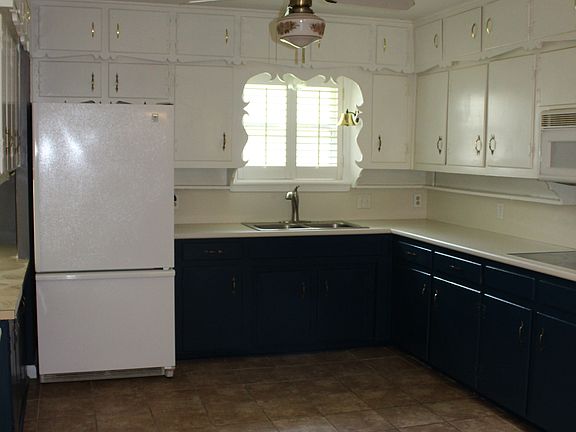 3rd image of 5609 Whitman Ave