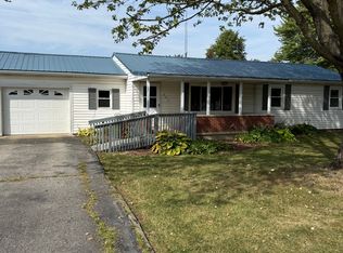 609 N Main St, Sweetser, IN 46987