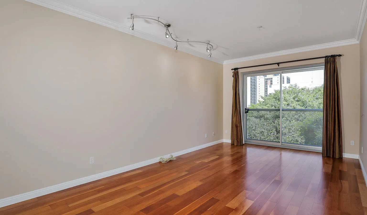 445 Island Avenue, Unit 407 — Photo 2