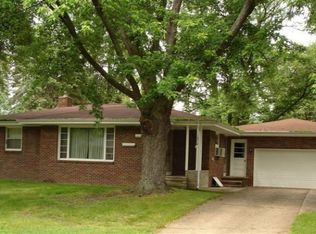 1850 W Ogden Cir, Benton Harbor, MI 49022