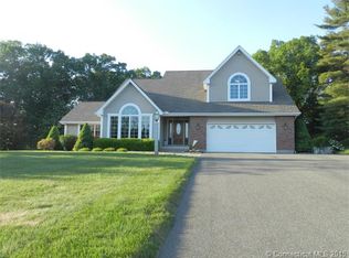 11 Harvest Ln, Tolland, CT 06084