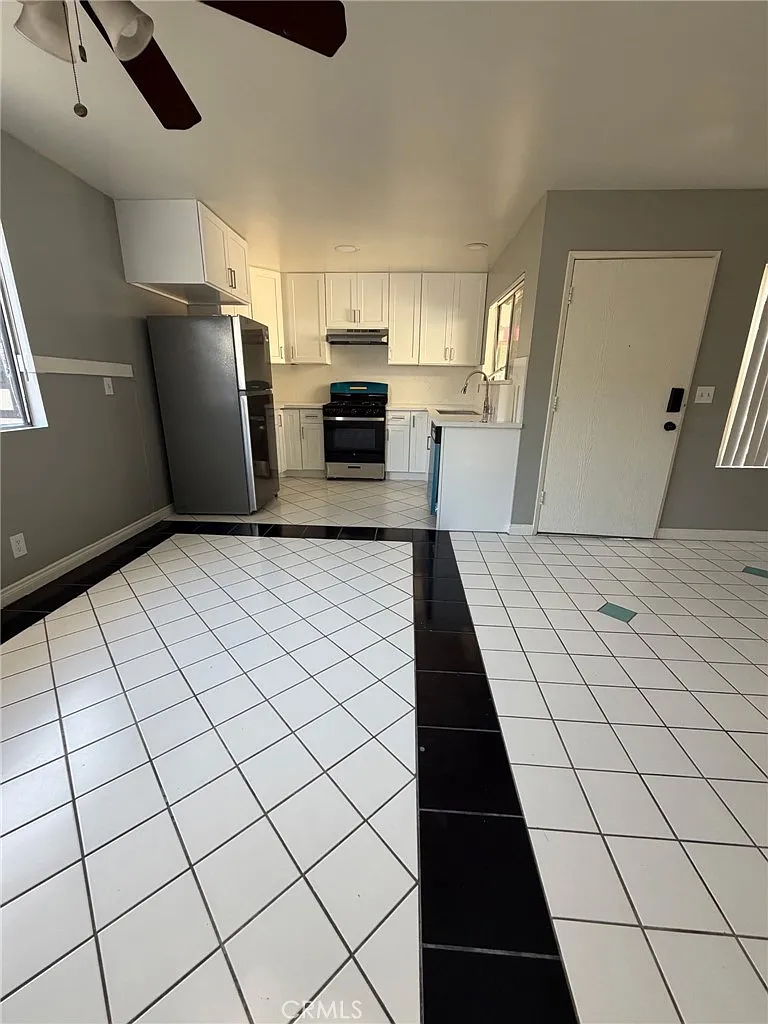 2 bed, 875 sqft, $2,550 — Photo 3