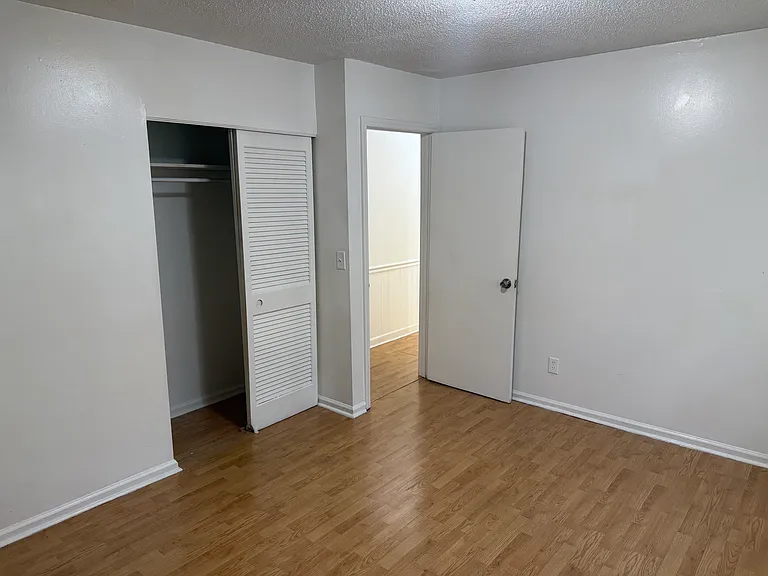 105 Westchester Pl — Photo 5