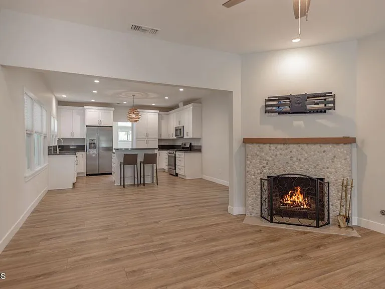 605 W Ojai Ave — Photo 4