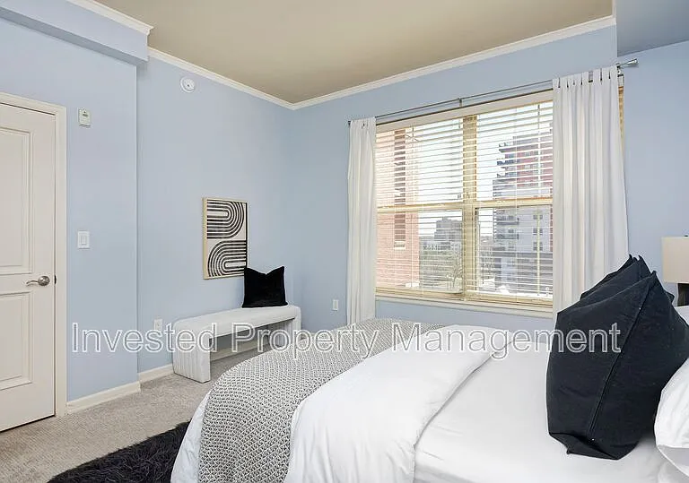 1975 N Grant St #610 — Photo 15