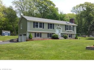 15 Perry Ave, Waterford, CT 06385
