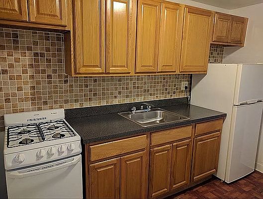 5th image of 34-27 74th St #L