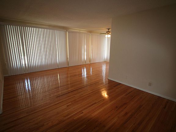 2nd image of 1040 S Wooster St APT 4