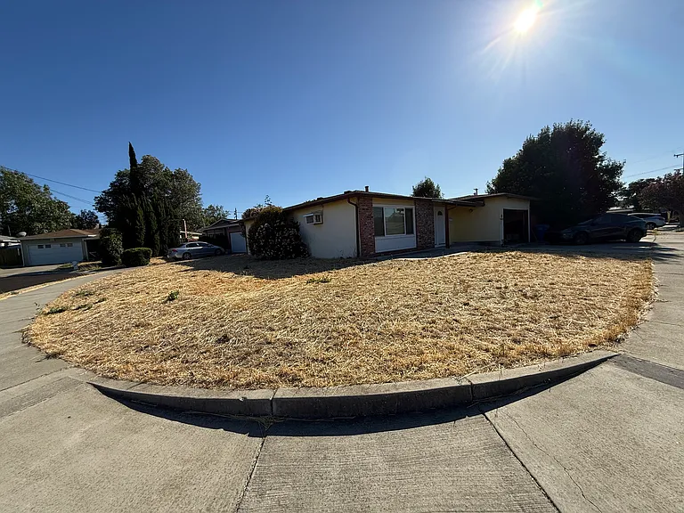 2 Trinity Ct — Photo 17