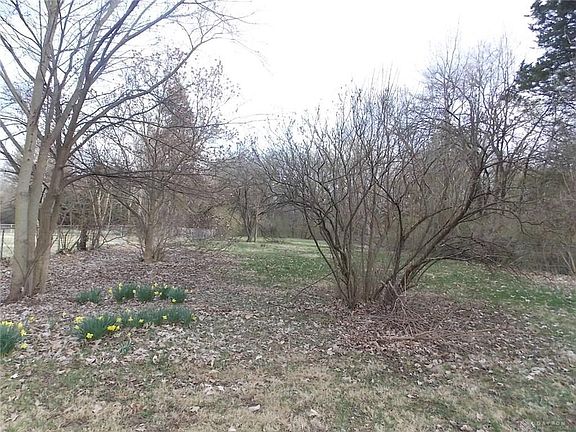 4th image of 166 Rosewood Dr