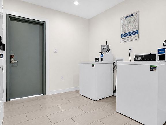 4th image of 1761 E Raines Rd #9