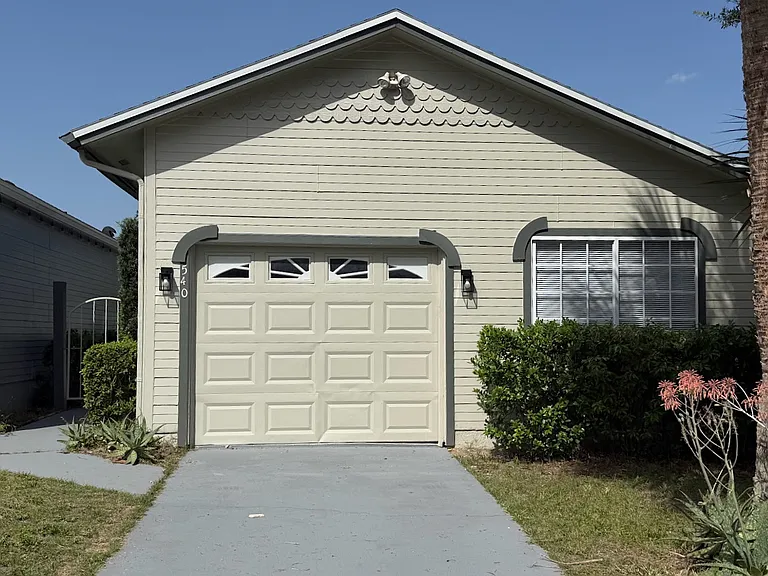 540 Harvard Pl — Photo 1