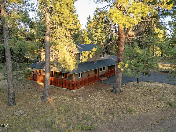 3rd image of 54668 Silver Fox Dr