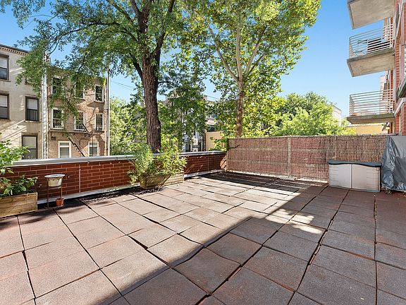 3rd image of 161 E 110th St APT 2B