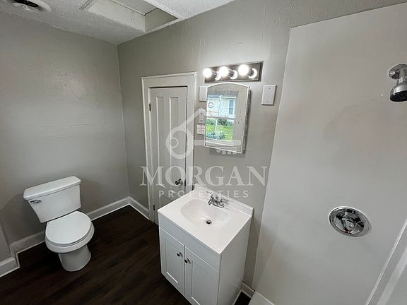 4th image of 2316 S Walnut St