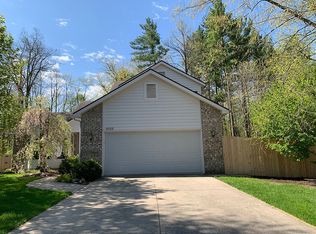 6006 Spring Pond Rd, Fort Wayne, IN 46845