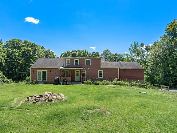 4th image of 48 Brimfield Rd